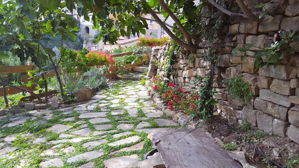 Casa Dell'Avventura Apartment Castelmezzano Exterior foto