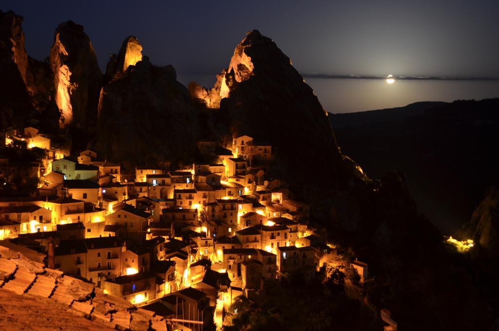 Casa Dell'Avventura Apartment Castelmezzano Exterior foto